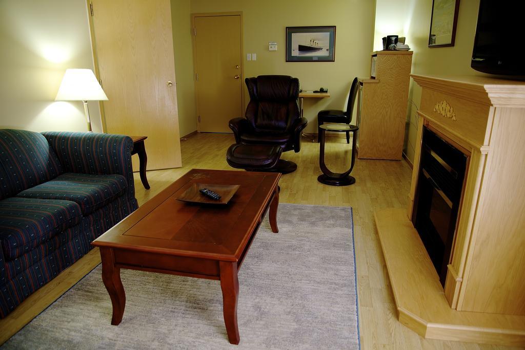 St Christopher'S Hotel Channel-Port aux Basques Exteriör bild