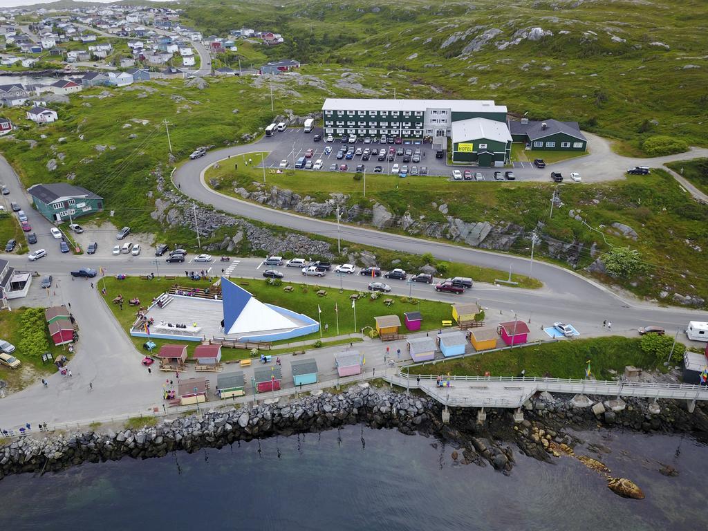 St Christopher'S Hotel Channel-Port aux Basques Exteriör bild